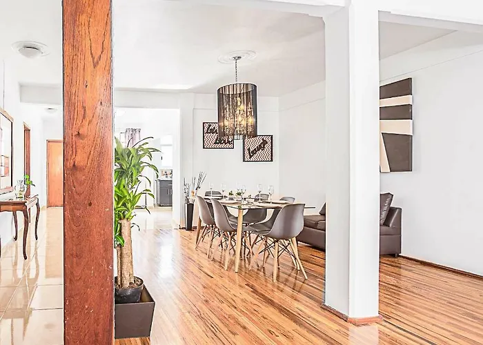 Roma Sur With Balcony - Family Friendly Mexico City