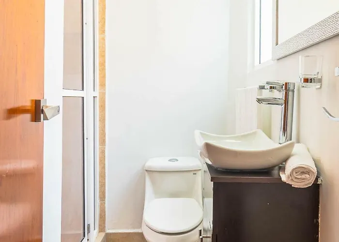 Roma Sur With Balcony - Family Friendly Apartment Mexico City