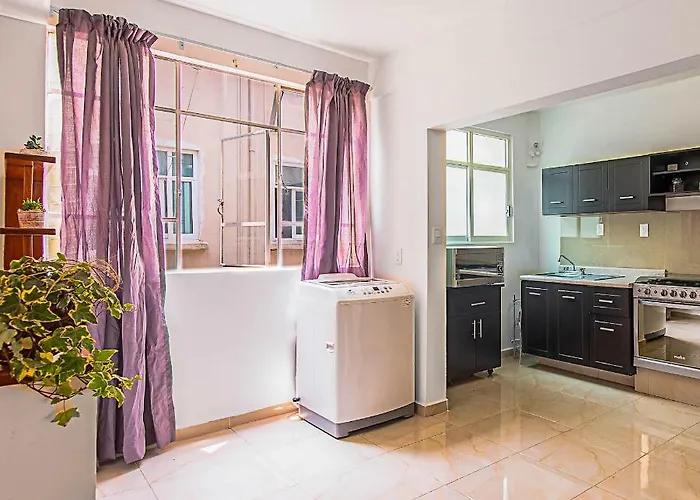 Roma Sur With Balcony - Family Friendly * Mexico City