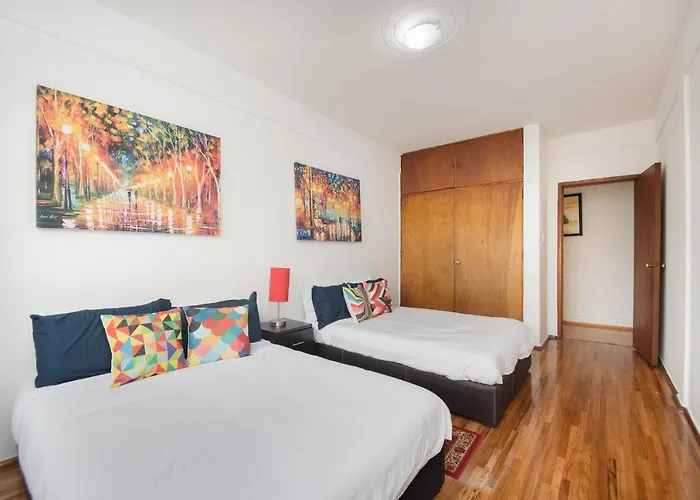 Roma Sur With Balcony - Family Friendly