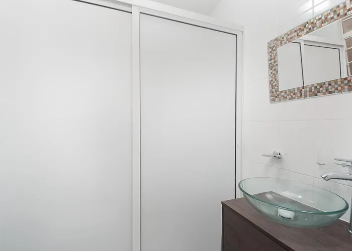 Roma Sur With Balcony - Family Friendly Apartment